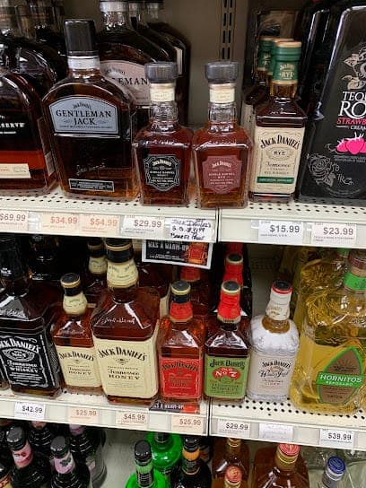 Stamford Wine & Liquor storefront