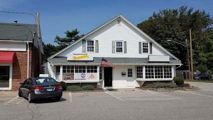 Shoreline Wine Merchant Guilford storefront